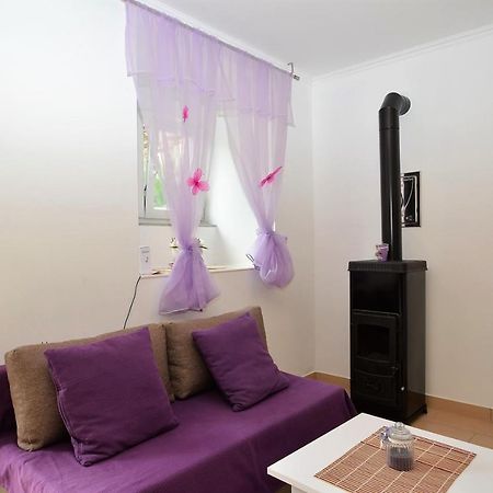 Apartment Hrasta Vrana  Exteriör bild